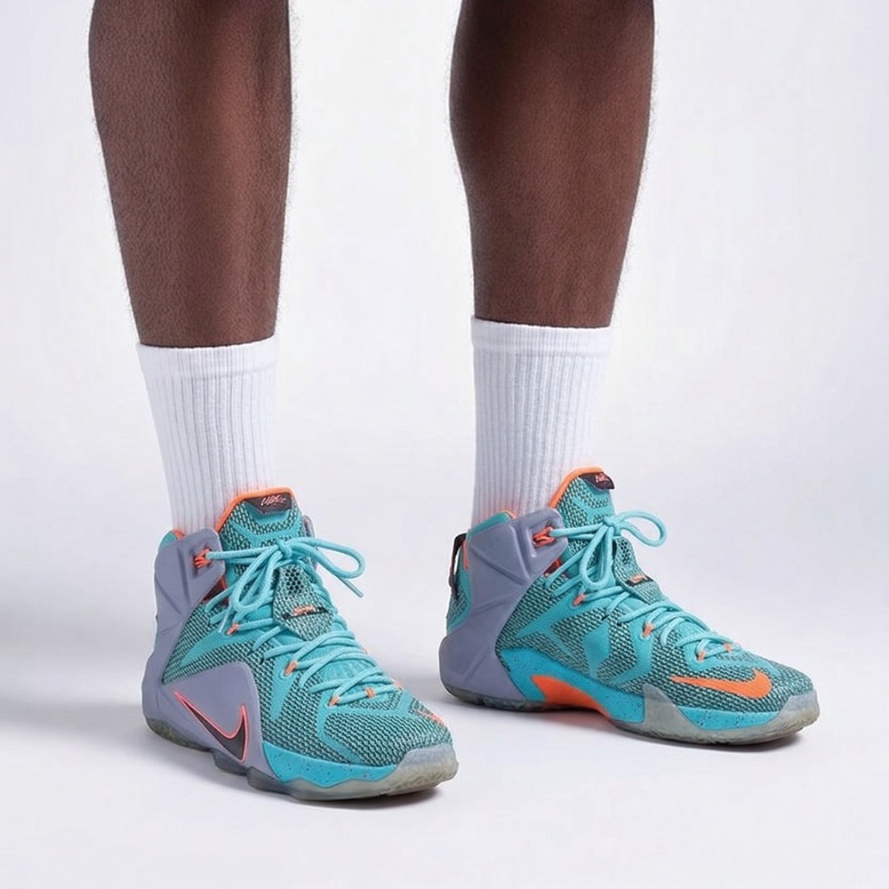 Nike LeBron 12 Kids’ Basketball Shoes - Size US 2Y (EUR 33.5 / UK 1.5) Blue Used